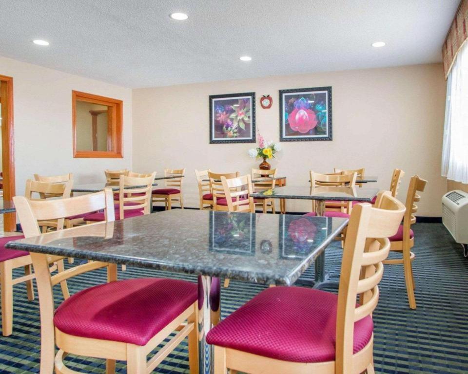 Quality Inn Ottawa Near Starved Rock State Park Екстер'єр фото